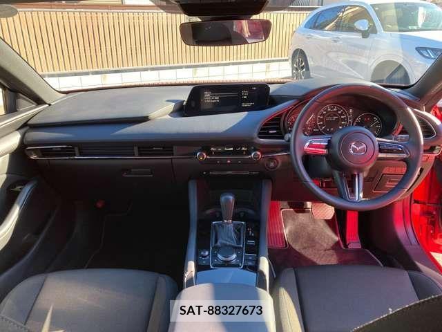 Mazda MAZDA3 2022-03 206544-2