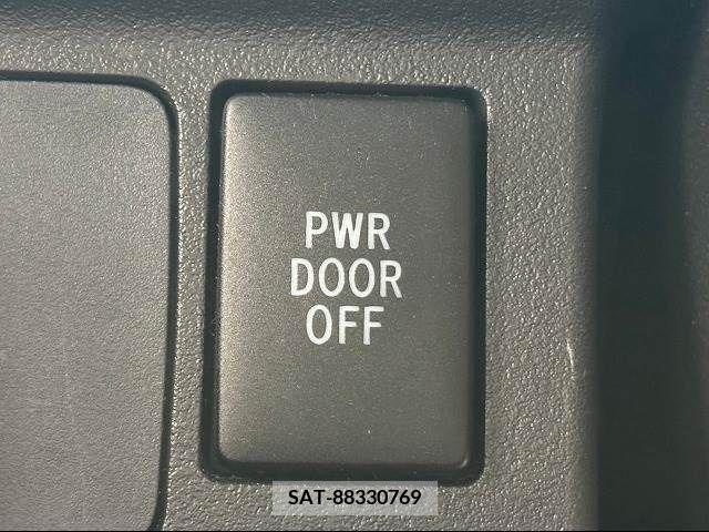 Daihatsu WAKE 2016-06 375107-5