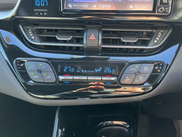 Toyota C-HR 2017-06 185279-13