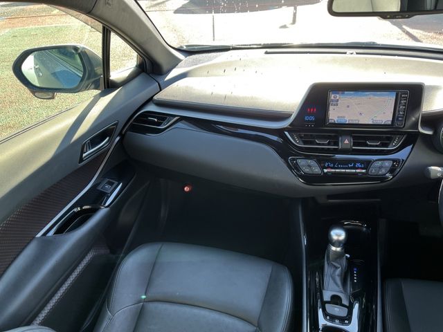 Toyota C-HR 2017-06 185279-8
