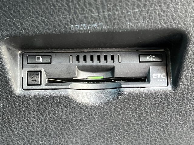 Toyota C-HR 2017-06 185279-19