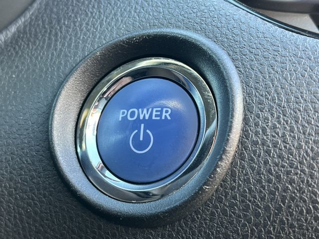 Toyota C-HR 2017-06 185279-14