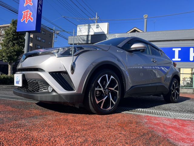 Toyota C-HR 2017-06 185279-2