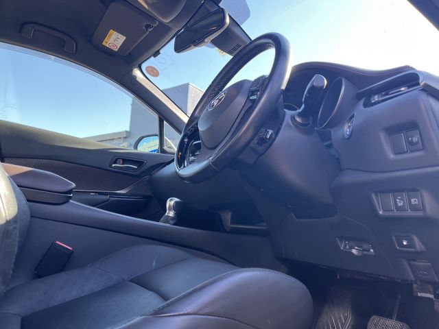 Toyota C-HR 2017-06 185279-7