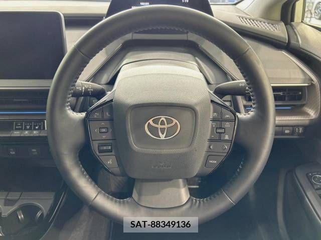 Toyota PRIUS 2023-09 366369-12