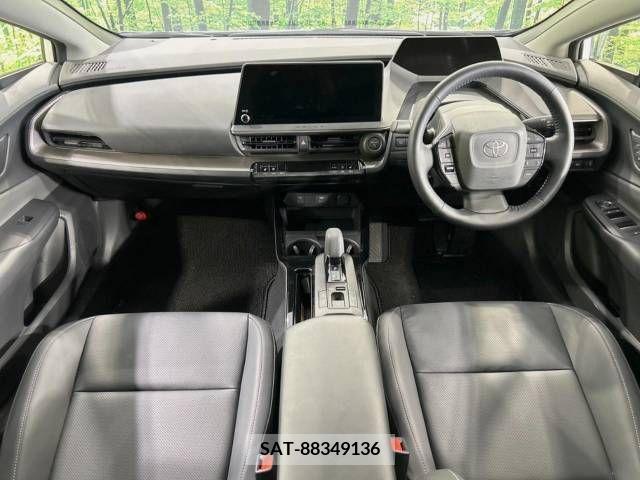 Toyota PRIUS 2023-09 366369-1