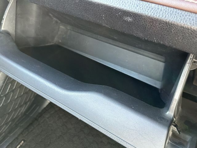 Toyota ESQUIRE 2015-01 189343-25