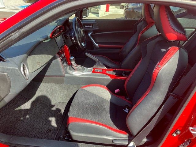 Toyota 86 2017-10 17945-12