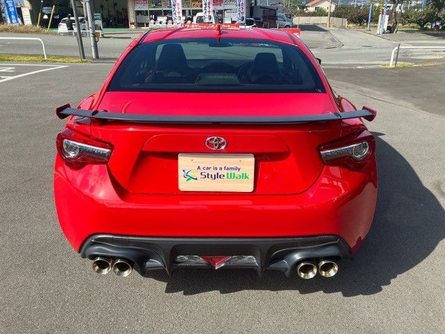 Toyota 86 2017-10 17945-6