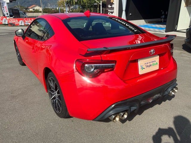 Toyota 86 2017-10 17945-7