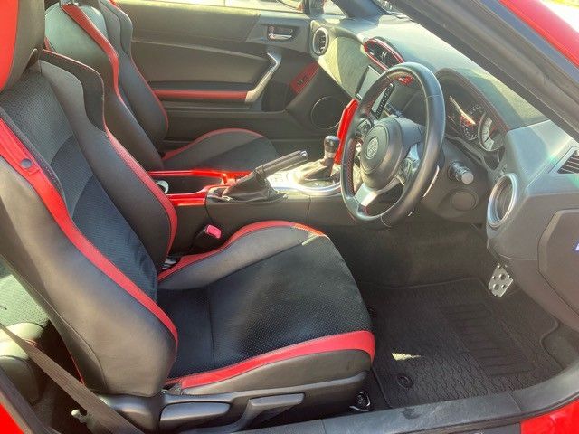 Toyota 86 2017-10 17945-11