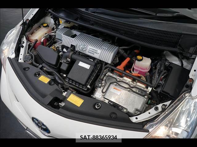 Toyota PRIUS ALPHA 2012-09 254773-19