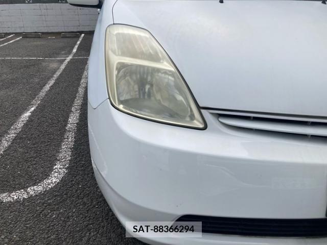 Toyota PRIUS 2004-02 393464-2
