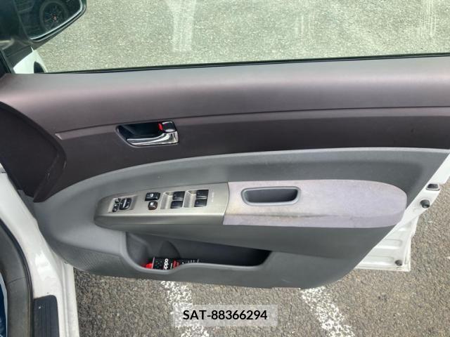 Toyota PRIUS 2004-02 393464-13
