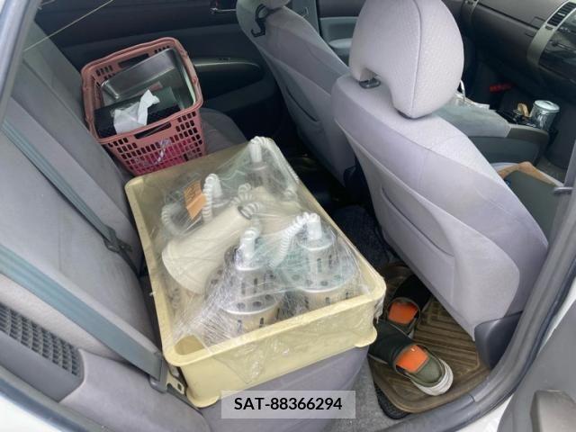 Toyota PRIUS 2004-02 393464-17