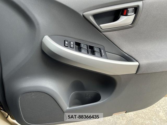 Toyota PRIUS 2011-09 366442-12