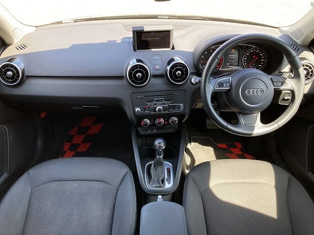 Audi A1 2014-06 22959-1