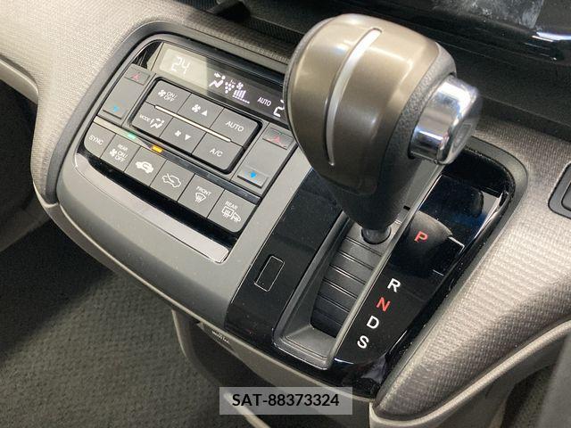 Honda STEP WGN 2017-07 368767-14
