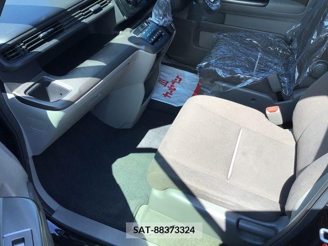 Honda STEP WGN 2017-07 368767-5