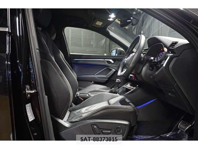 Audi Q3 2020-08 317879-4