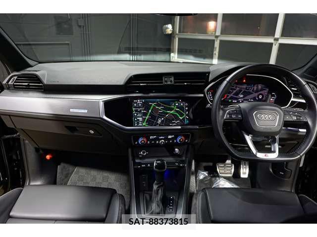 Audi Q3 2020-08 317879-9
