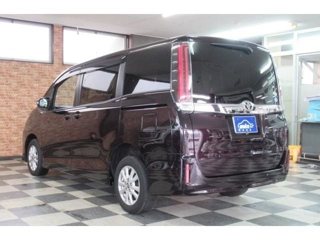 Toyota NOAH 2019-10 27124-1
