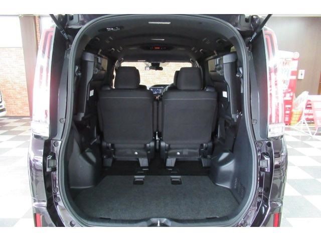 Toyota NOAH 2019-10 27124-12