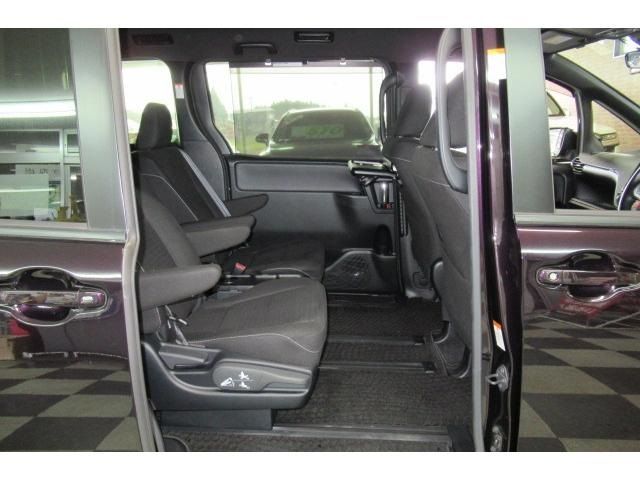 Toyota NOAH 2019-10 27124-9