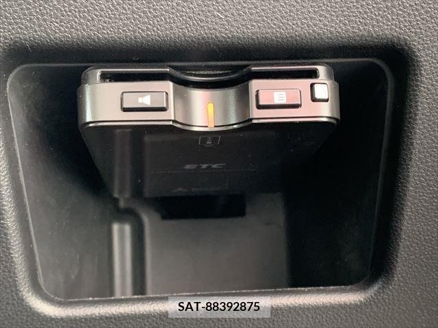 Daihatsu MOVE 2017-03 278977-8