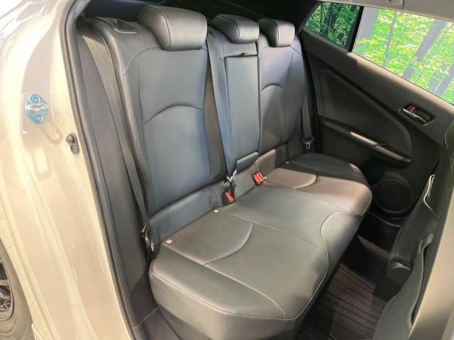 Toyota PRIUS 2019-03 20112-9