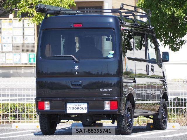 Suzuki EVERY 2020-07 359937-12