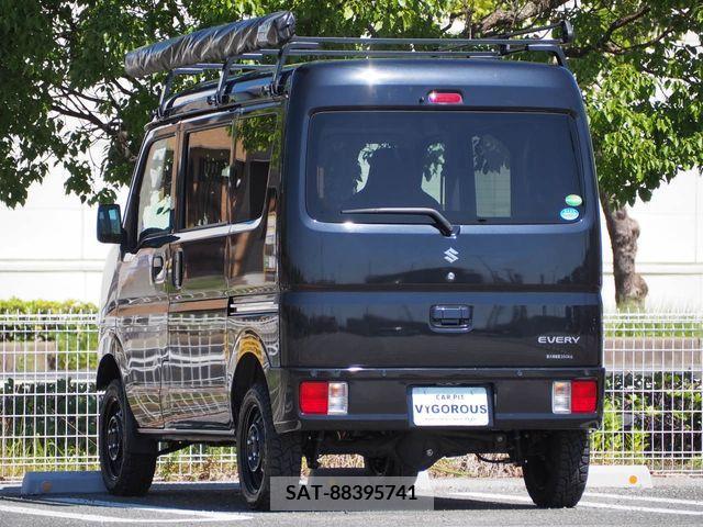 Suzuki EVERY 2020-07 359937-2