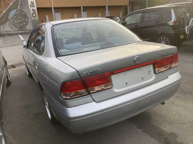 Nissan SUNNY 2003-04 180495-4