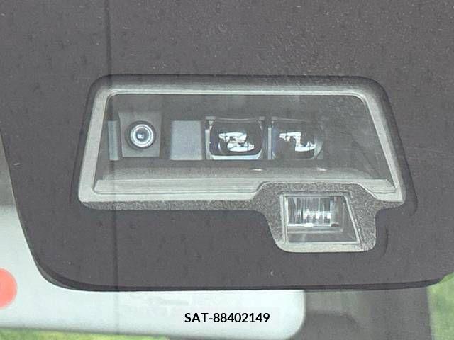 Suzuki SPACIA 2018-02 350543-3