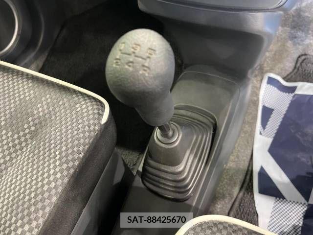 Suzuki HUSTLER 2017-06 396836-2