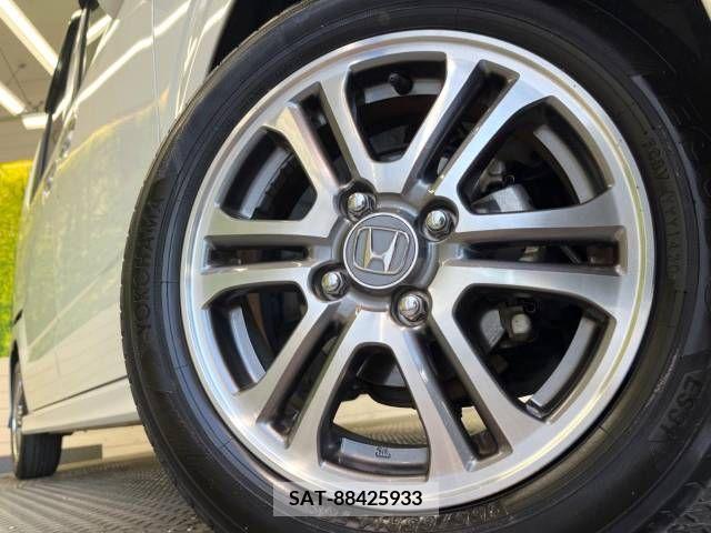 Honda N BOX CUSTOM 2015-11 278973-13