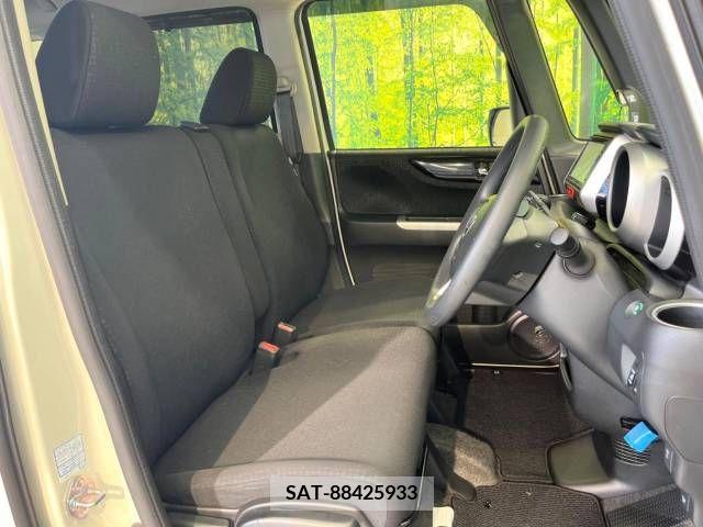 Honda N BOX CUSTOM 2015-11 278973-8