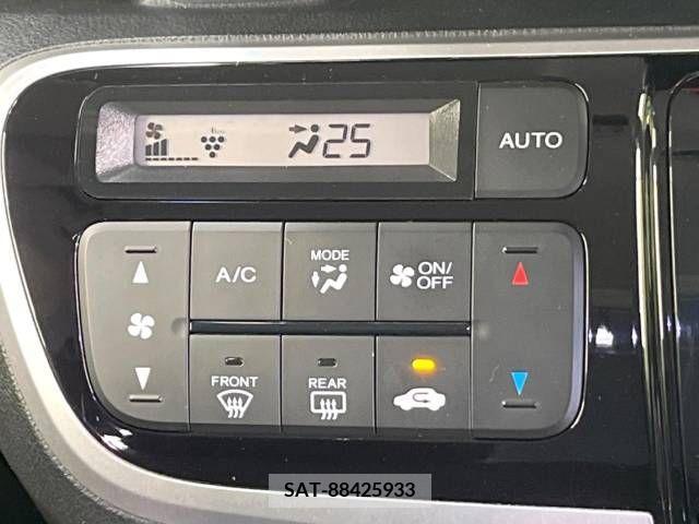 Honda N BOX CUSTOM 2015-11 278973-7