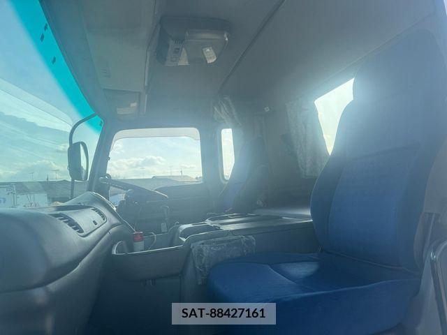 Isuzu GIGA 2009-10 246158-10