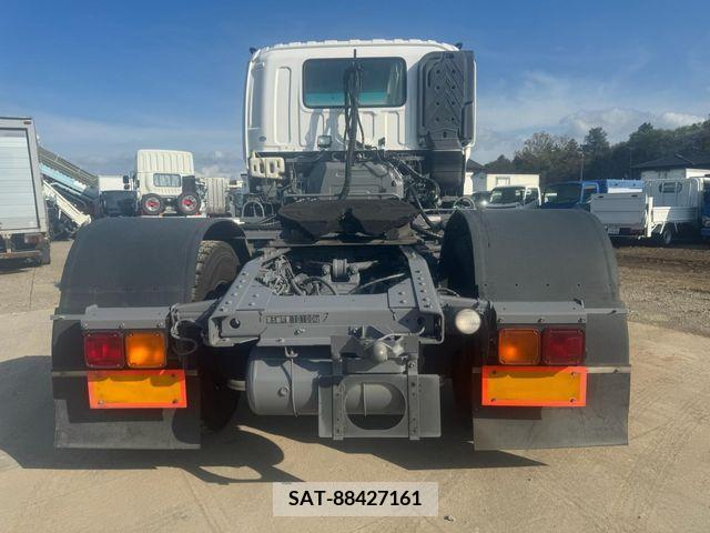 Isuzu GIGA 2009-10 246158-2