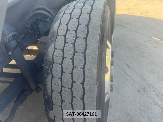Isuzu GIGA 2009-10 246158-17