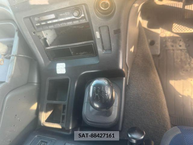 Isuzu GIGA 2009-10 246158-5