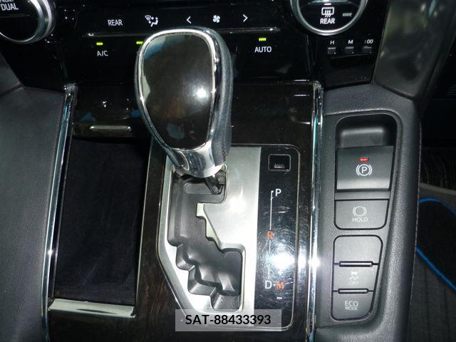 Toyota VELLFIRE 2015-10 381420-12