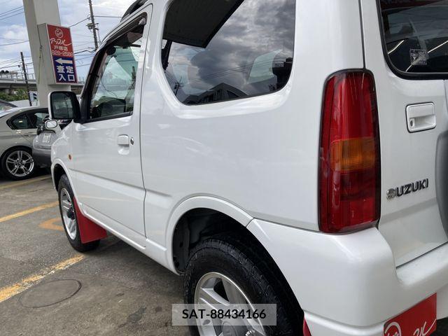Suzuki JIMNY 2012-01 325663-11