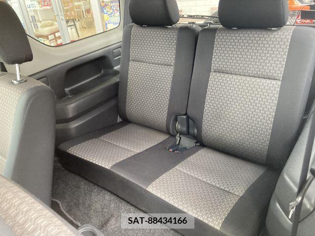 Suzuki JIMNY 2012-01 325663-18
