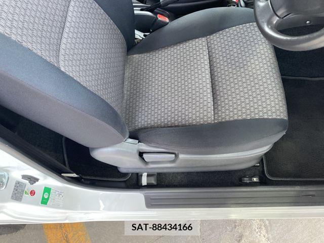 Suzuki JIMNY 2012-01 325663-21