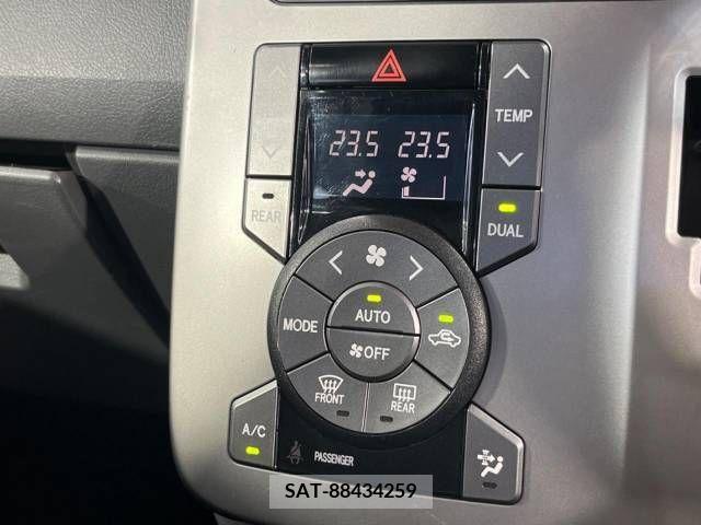 Toyota VOXY 2009-10 384926-7
