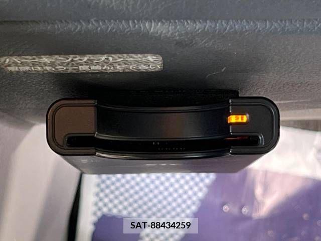 Toyota VOXY 2009-10 384926-6