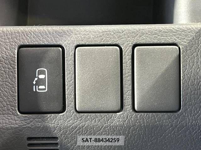Toyota VOXY 2009-10 384926-4