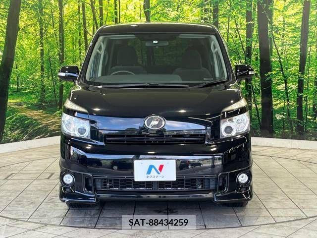 Toyota VOXY 2009-10 384926-15